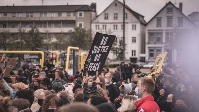 q w 1 0, tags: deutschlands afd legt - unsplash